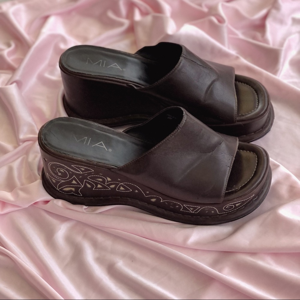 90’s Chocolate brown chunky platforms